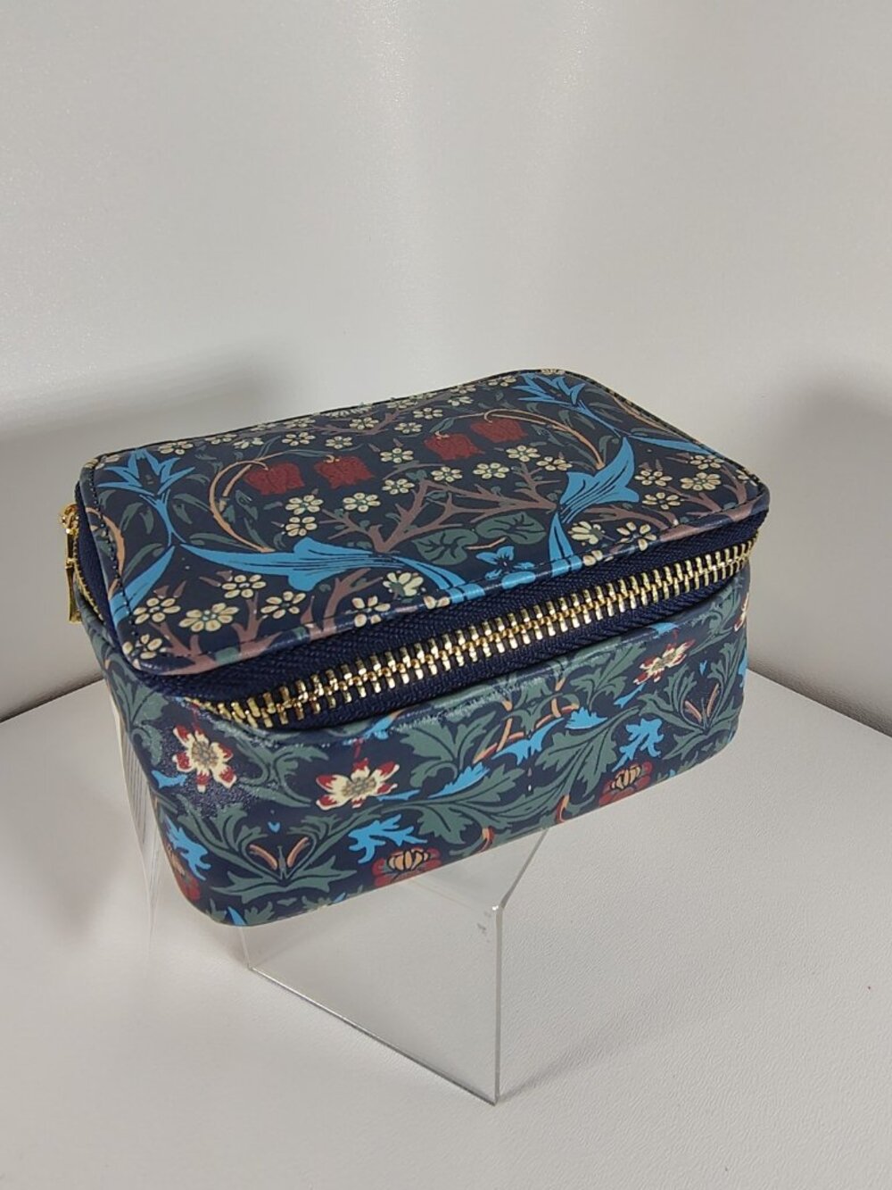 Morris & Co-William Morris Blue Strawberry Thief Jewelry Box THE MET